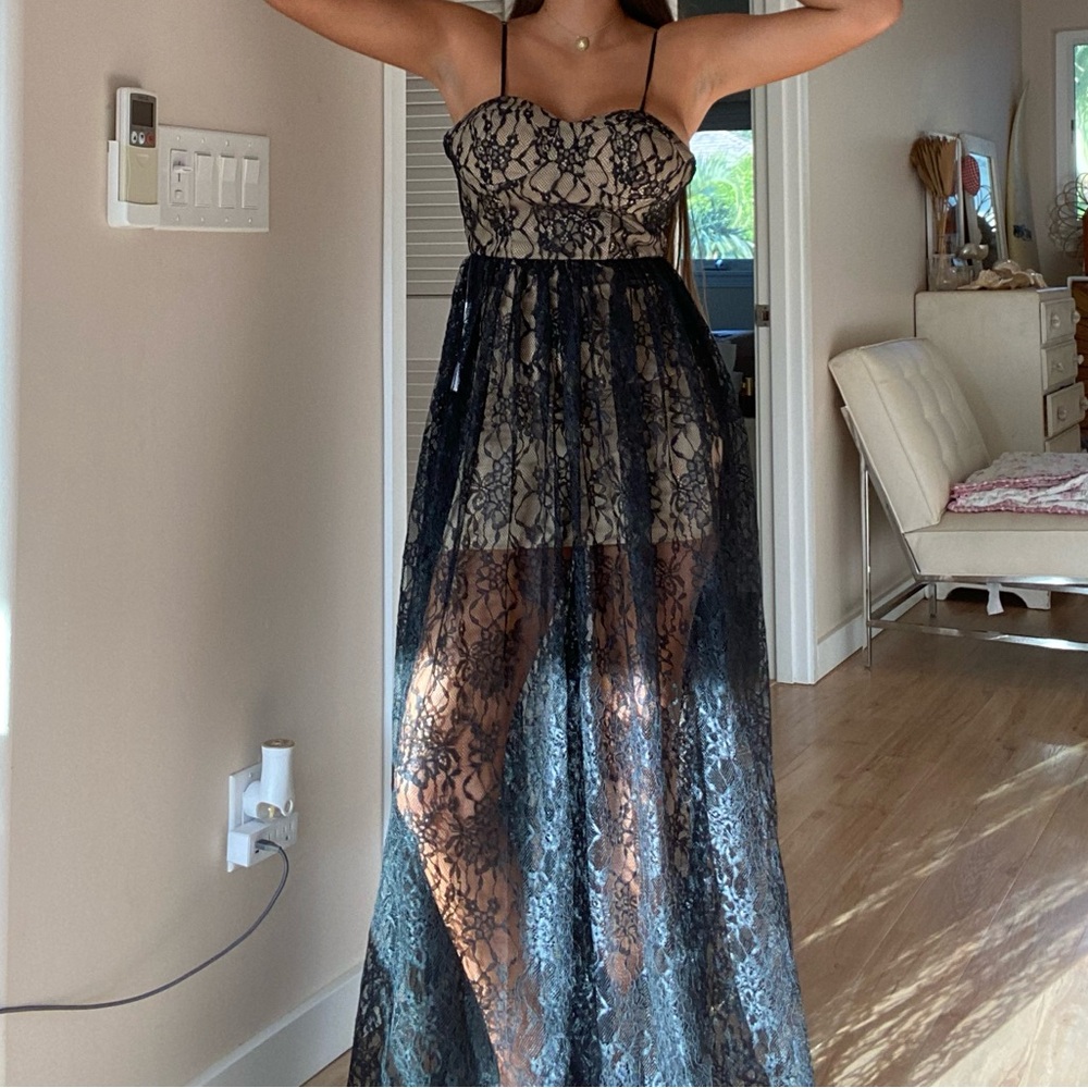 Prom dress - Picture 1 of 10